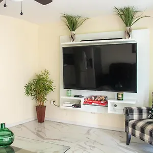 cdaview-apartment-suite.comcaribbean.com/